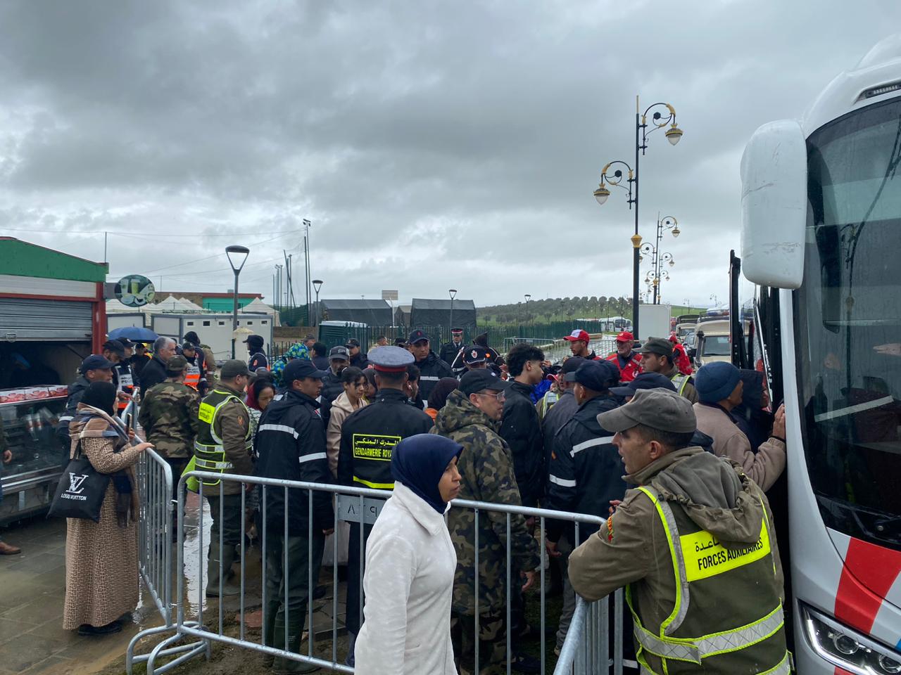 الشروع في إفراغ مراكز الإيواء بمدينة القصر الكبير تحسبا لتفريغ جزئي لسد وادي المخازن