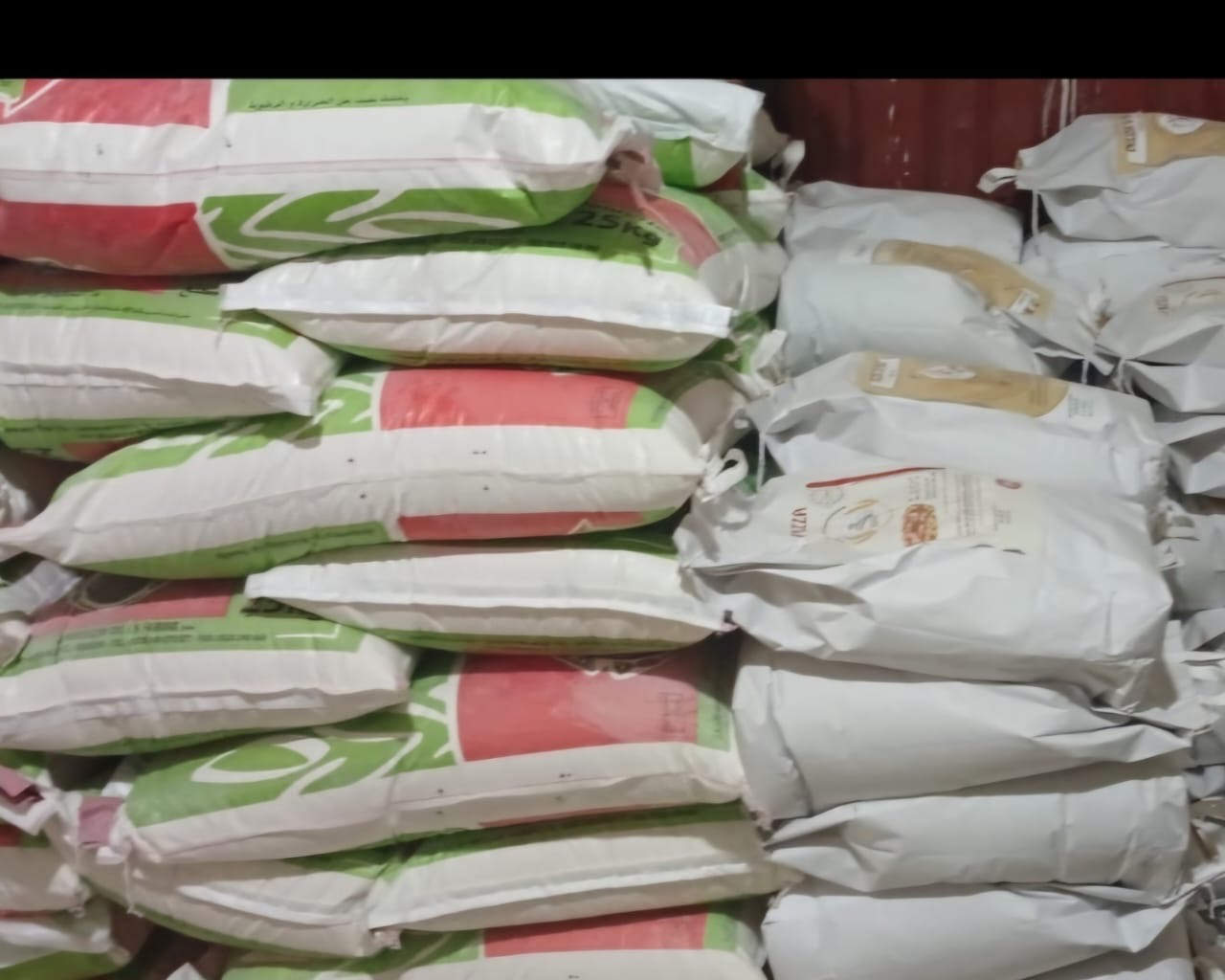 مراكش.. توقيف ثلاثة أشخاص للاشتباه في تورطهم في ترويج دقيق فاسد