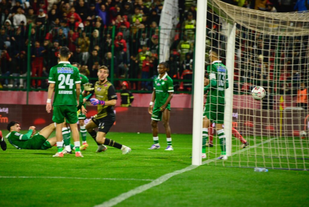 الجولة 11 من البطولة برو.. النادي المكناسي يحرز العلامة الكاملة على حساب الرجاء الرياضي