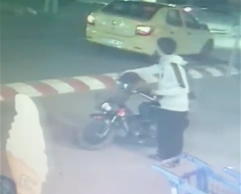 بالفيديو.. كاميرات المراقبة توثق سرقة دراجة نارية أمام “مرجان” مراكش