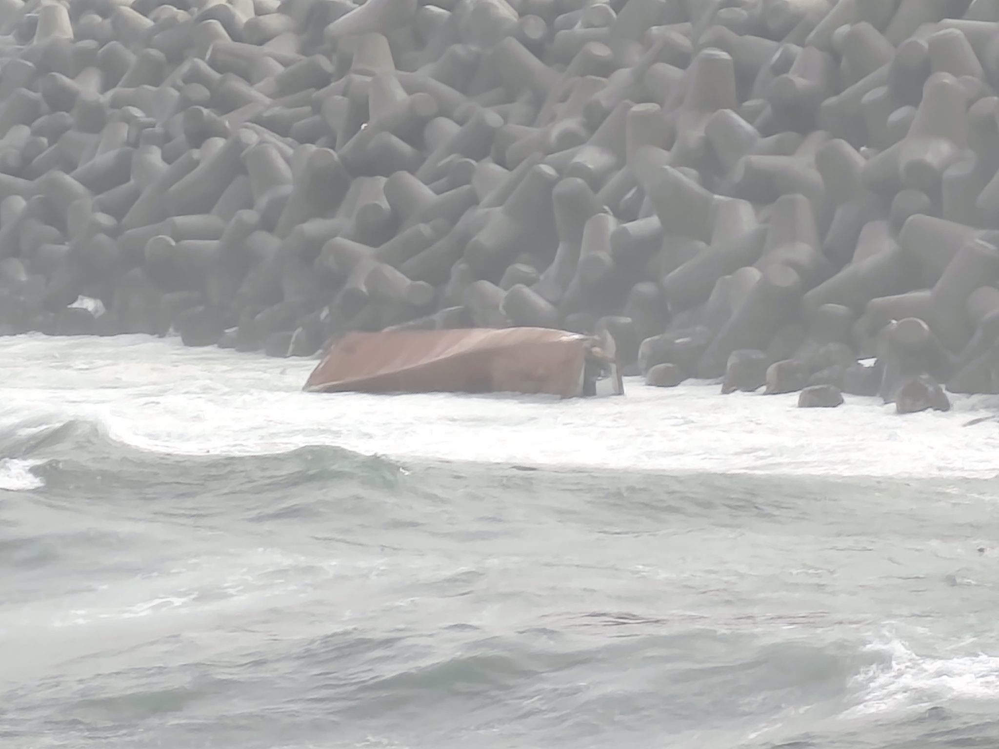 تداول صور لعلب حبوب إفطار لفظها البحر بشاطئ مارينا بالدار البيضاء