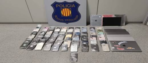 تكنولوجيا “تحديد الموقع” تُسقط شحنة هواتف مسروقة بكاتالونيا كانت في طريقها للمغرب