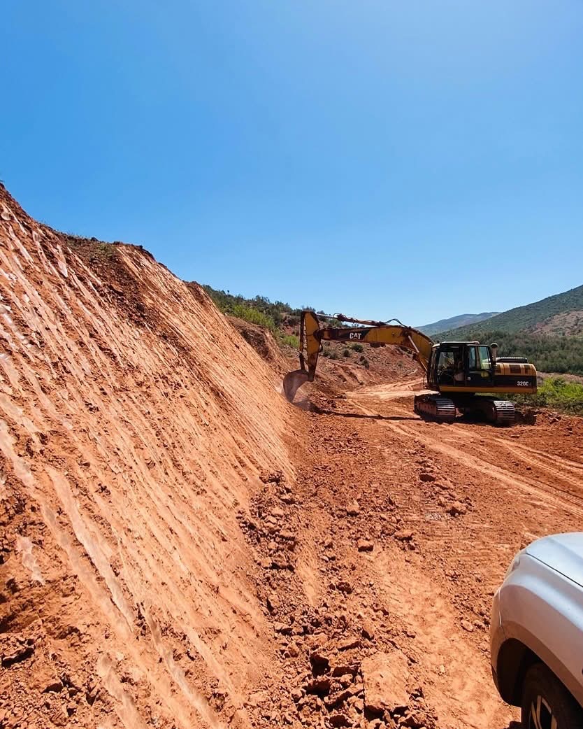 مجلس جهة مراكش أسفي يعزز الشبكة الطرقية بجماعة تزارت لتقليص الفوارق المجالية