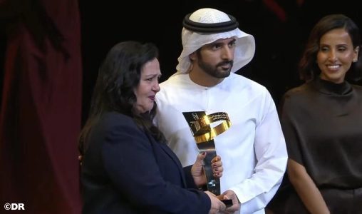دبي.. تتويج المغربية فوزية محمودي بجائزة “صانع الأمل العربي 2026”