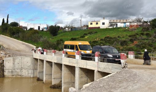 إعادة فتح الطرق المتضررة من سوء الأحوال الجوية أمام حركة السير بإقليم تطوان