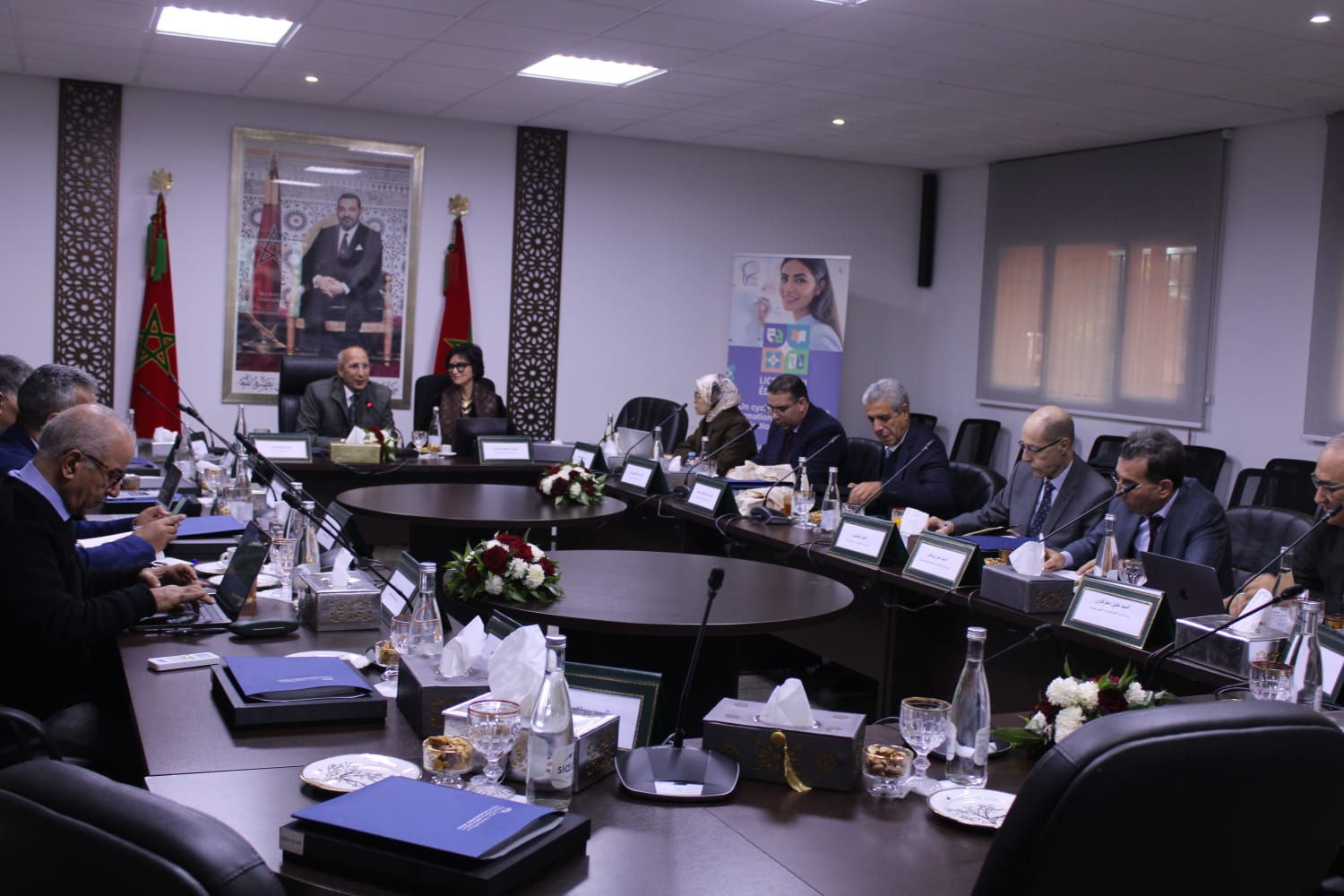 رئيس جامعة القاضي عياض يترأس اجتماع شبكة مؤسسات تكوين الأطر التربوية بالمدرسة العليا للأساتذة بمراكش