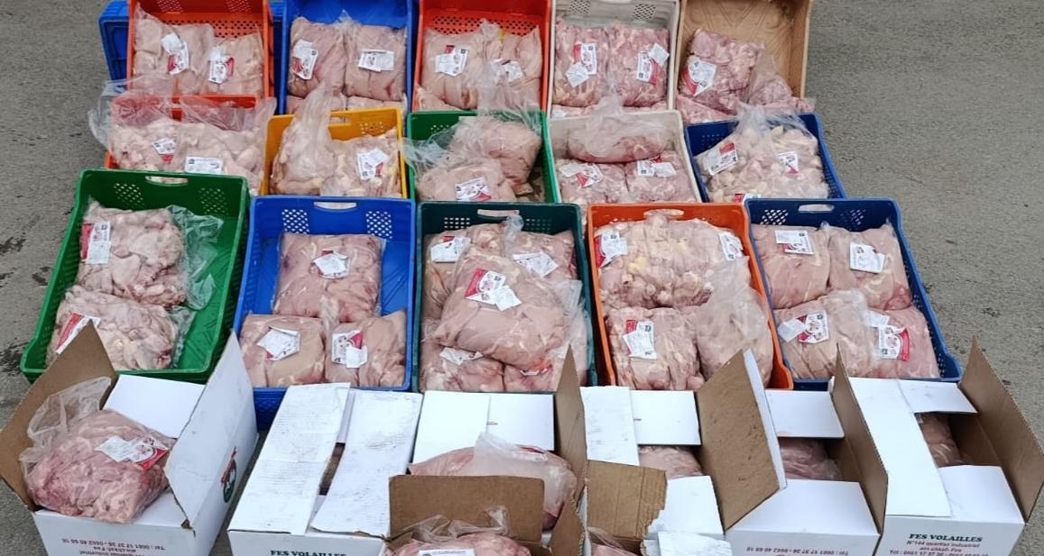 حجز وإتلاف 375 كيلوغراماً من الدجاج الفاسد في سد قضائي بمولاي يعقوب