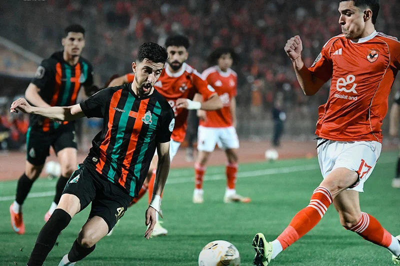 الجيش الملكي ينتزع بطاقة العبور لربع النهائي بتعادل “ثمين” أمام الأهلي بملعب القاهرة