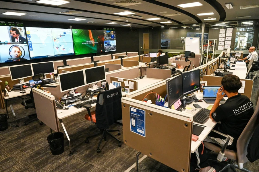 الإنتربول ترصد من سنغافورة الجرائم السيبرانية و”تهديد” الذكاء الاصطناعي