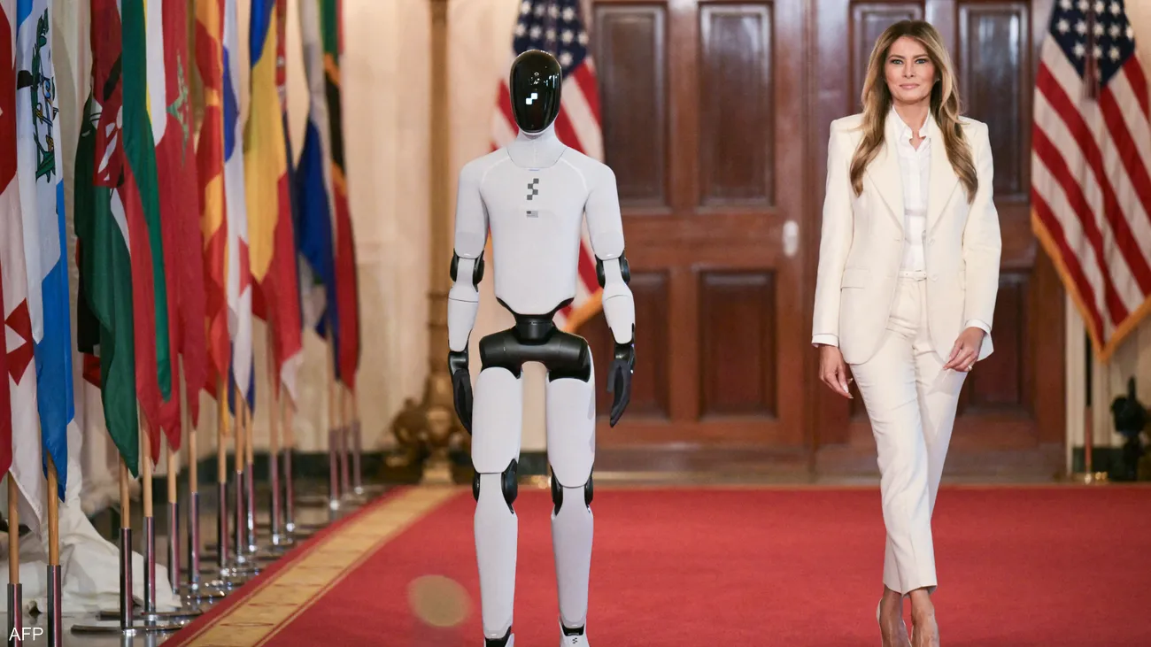 “روبوت” يرافق ميلانيا ترامب في البيت الأبيض
