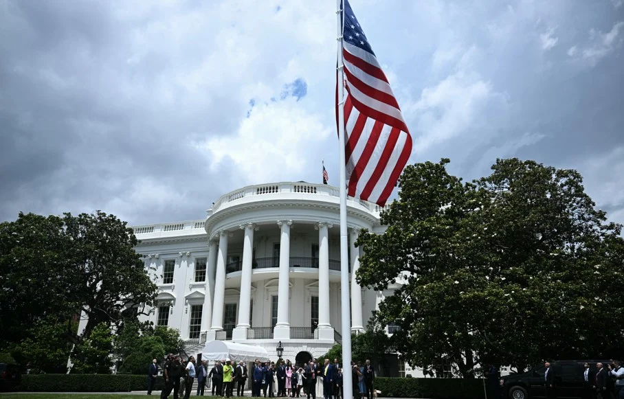 خفض كلفة التخلي عن الجنسية الأميركية من 2350 الى 450 دولارا