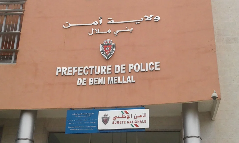 بني ملال.. توقيف خمسة أشخاص للاشتباه في تورطهم في حيازة وترويج المخدرات ومحاولة القتل العمدي في حق موظف شرطة