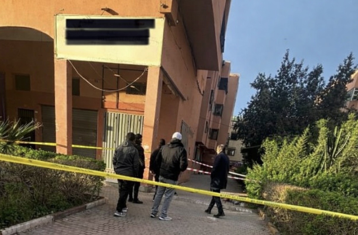 السلطات الأمنية تحقق في ظروف وفاة ستيني إثر سقوطه من بناية سكنية بمراكش