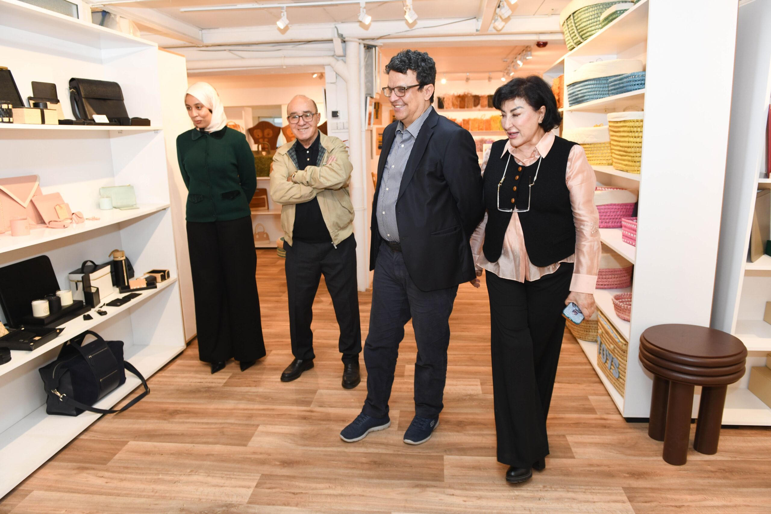 بوينيان عامل اقليم الرحامنة يتفقد مشاريع تعاونية “Doum for Women” مراكش لتعزيز التمكين السوسيو-اقتصادي للمرأة