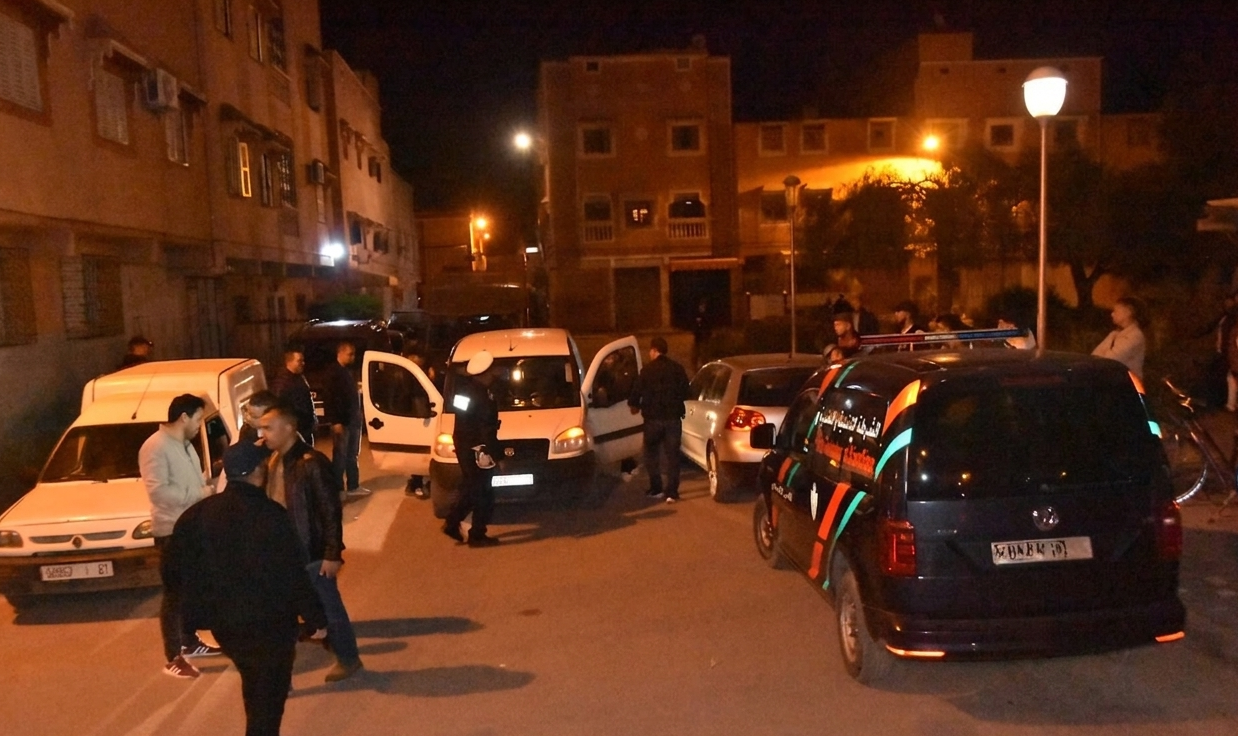 قلعة السراغنة.. عمليات أمنية متزامنة تطيح بأربعة مروجين وتحجز كميات من “الشيرا” والمؤثرات العقلية