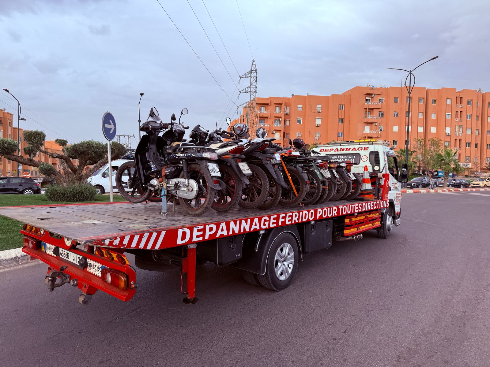 مراكش.. حملة أمنية بسوق الربيع تطيح بـ 32 مخالفاً من أصحاب الدراجات النارية