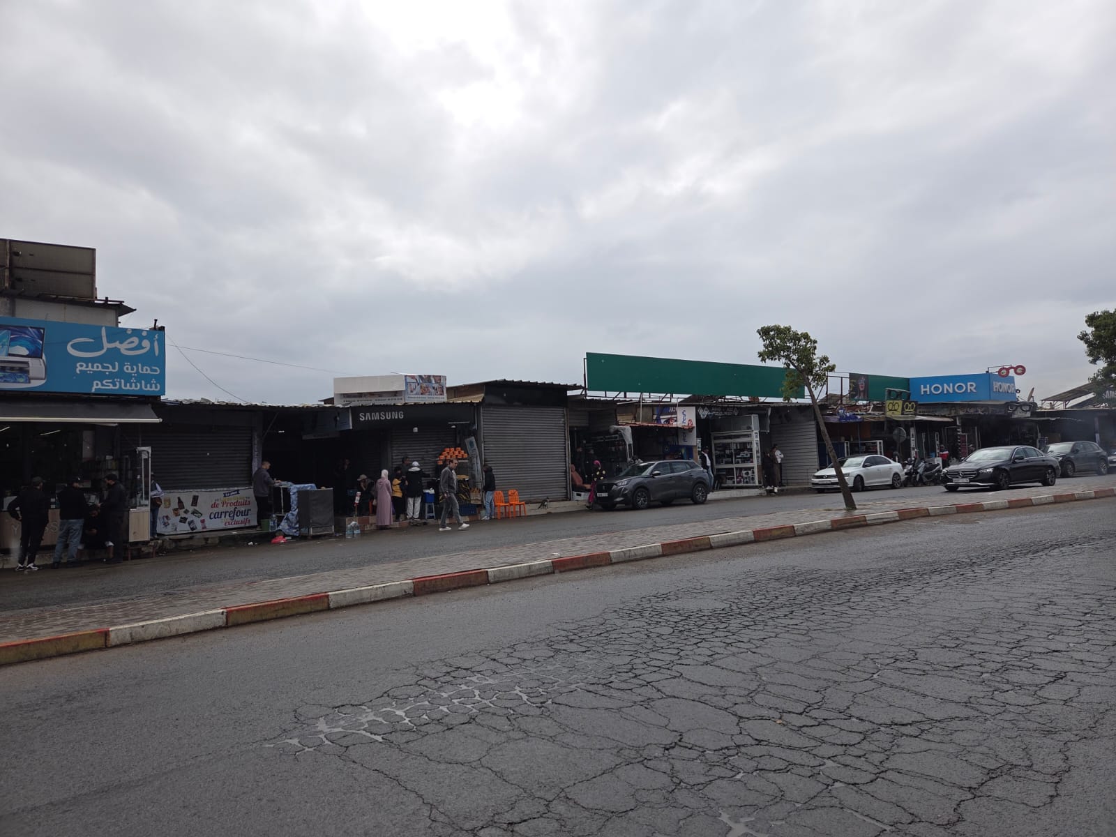 سرقة محتويات محل تجاري بسوق “درب غلف” بقيمة 130 ألف درهم