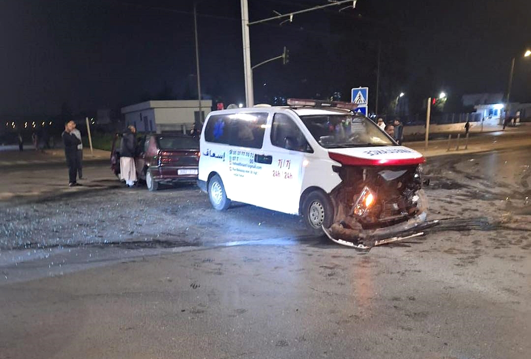 سلا.. حادثة سير تخلف أضراراً مادية بمحيط المستشفى الإقليمي مولاي عبد الله