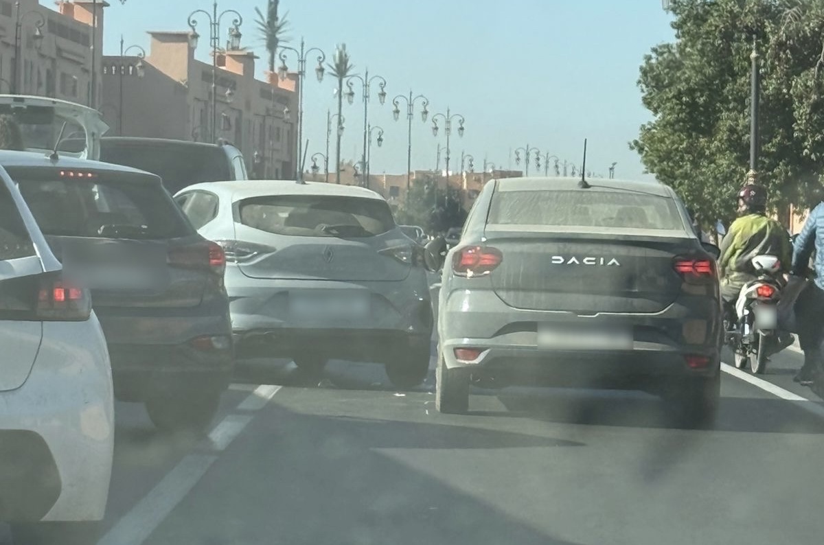 خسائر مادية جسيمة في اصطدام تسلسلي لأربع سيارات بشارع “كماسة” بمراكش