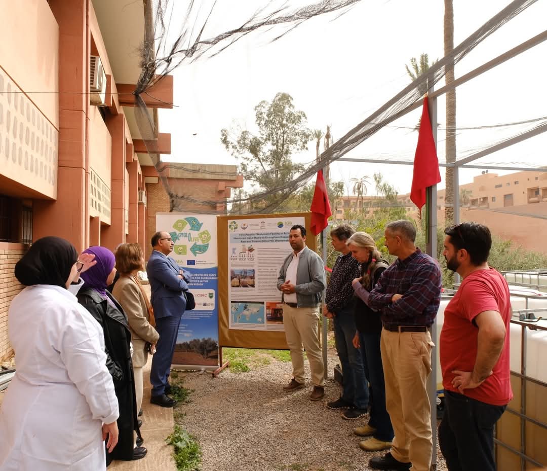 جامعة القاضي عياض مراكش تدشّن أول منصة للميسوكوزمات المائية بإفريقيا بكلية العلوم السملالية في إطار مشروع CYCLOLIVE – PRIMA
