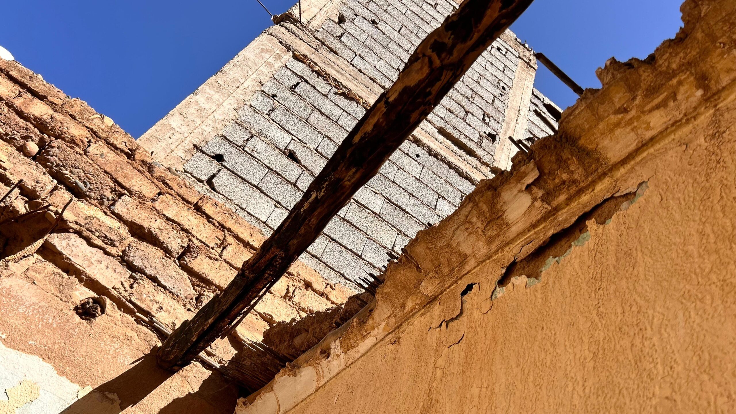 عائلة بمراكش تستغيث لتأمين مسكنها بـ”دوار بن السالك” من خطر الانهيار