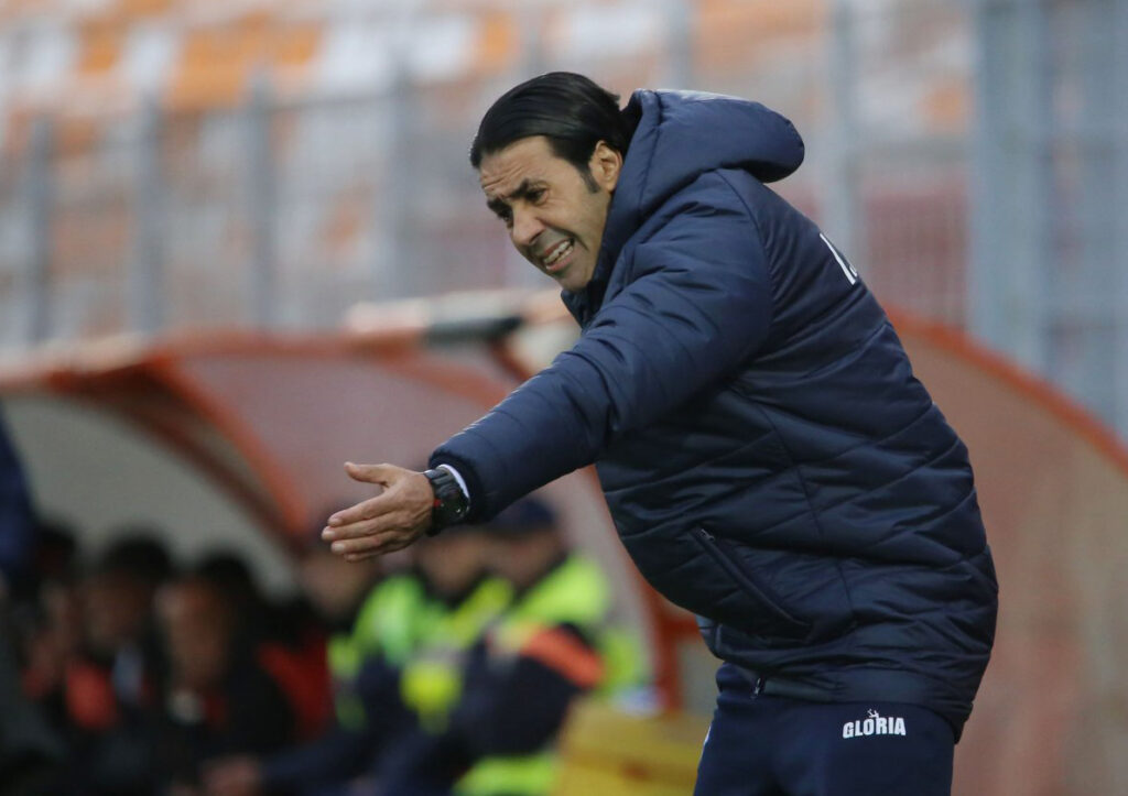 الدميعي بعد الفوز على “الحسنية”: “نعي نواقصنا وتفاعل الجماهير دافع للتصحيح”