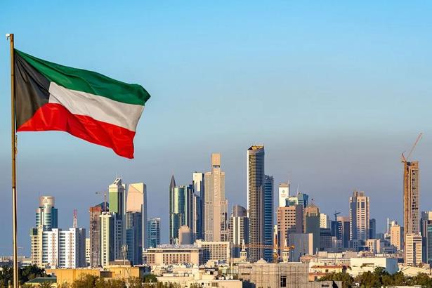 الدفاعات الجوية الكويتية تتصدى لهجمات صاروخية وطائرات مسيرة معادية