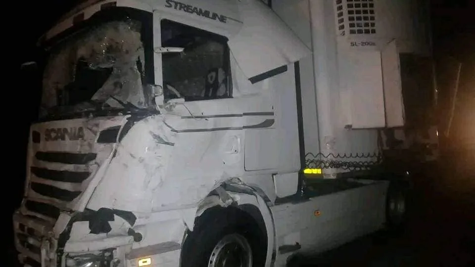 آيت ملول.. حادثة سير تودي بحياة سيدة إثر اصطدام مع شاحنة لنقل السلع