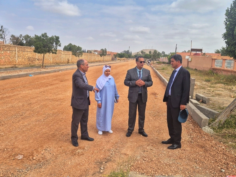 شيشاوة.. العامل الكراب يتفقد ميدانياً أشغال تهيئة المحاور الطرقية المؤدية للمسبح البلدي