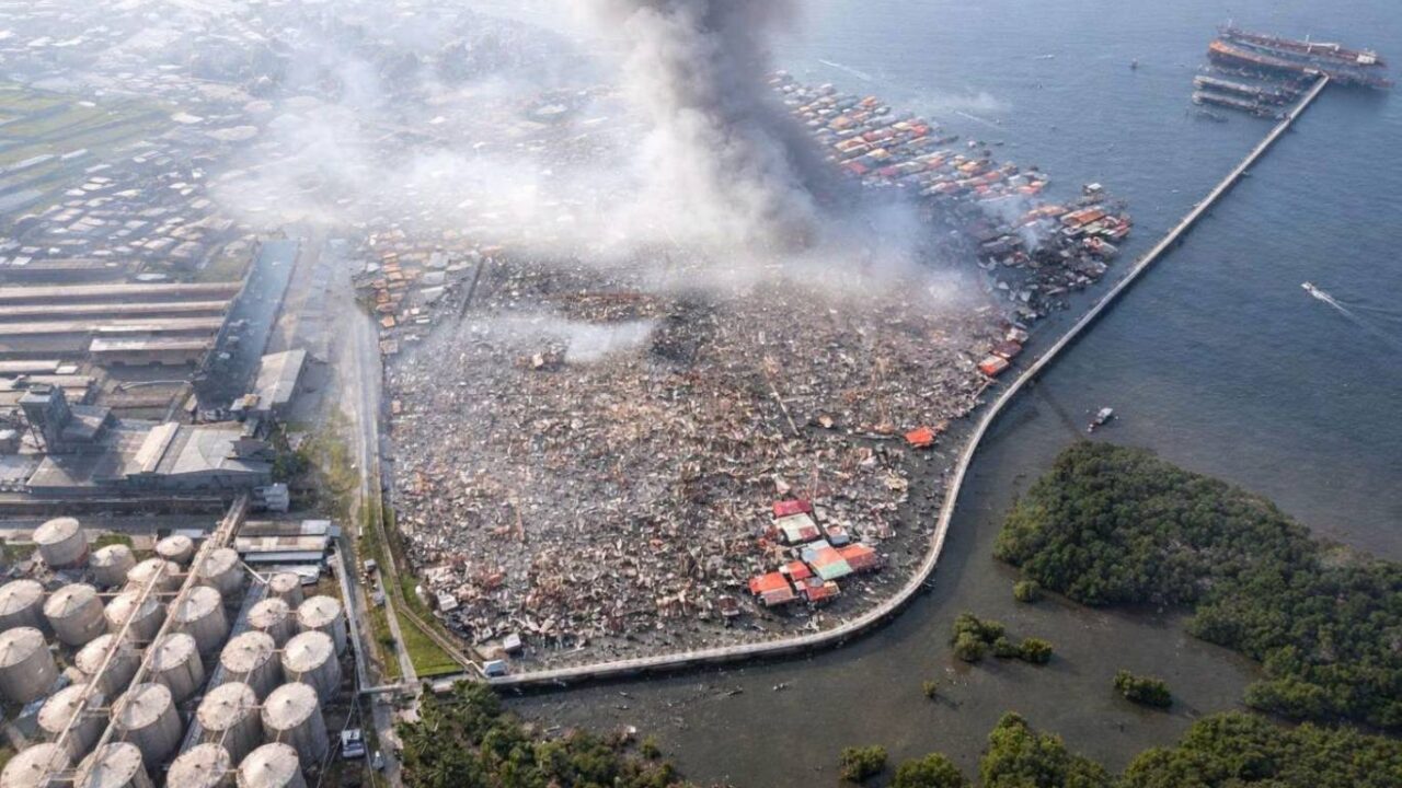 ماليزيا.. حريق بقرية ساحلية يدمر 200 منزل ويشرد المئات