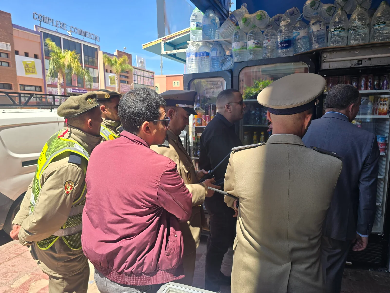 حملة واسعة لتحرير الملك العام وضبط مخالفات المقاهي برياض السلام مراكش