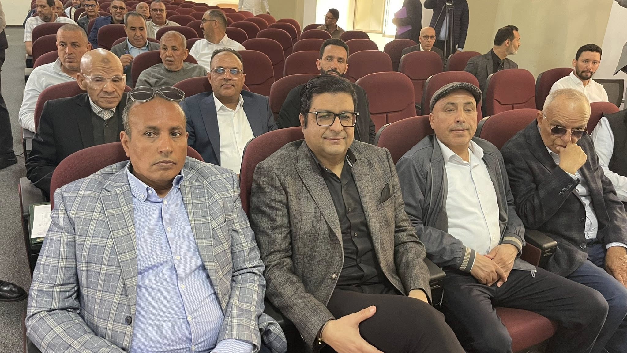 غرفة التجارة بمراكش.. بنخالد يشيد بالمسار الأكاديمي ليوسف السباعي عقب نيله الدكتوراه