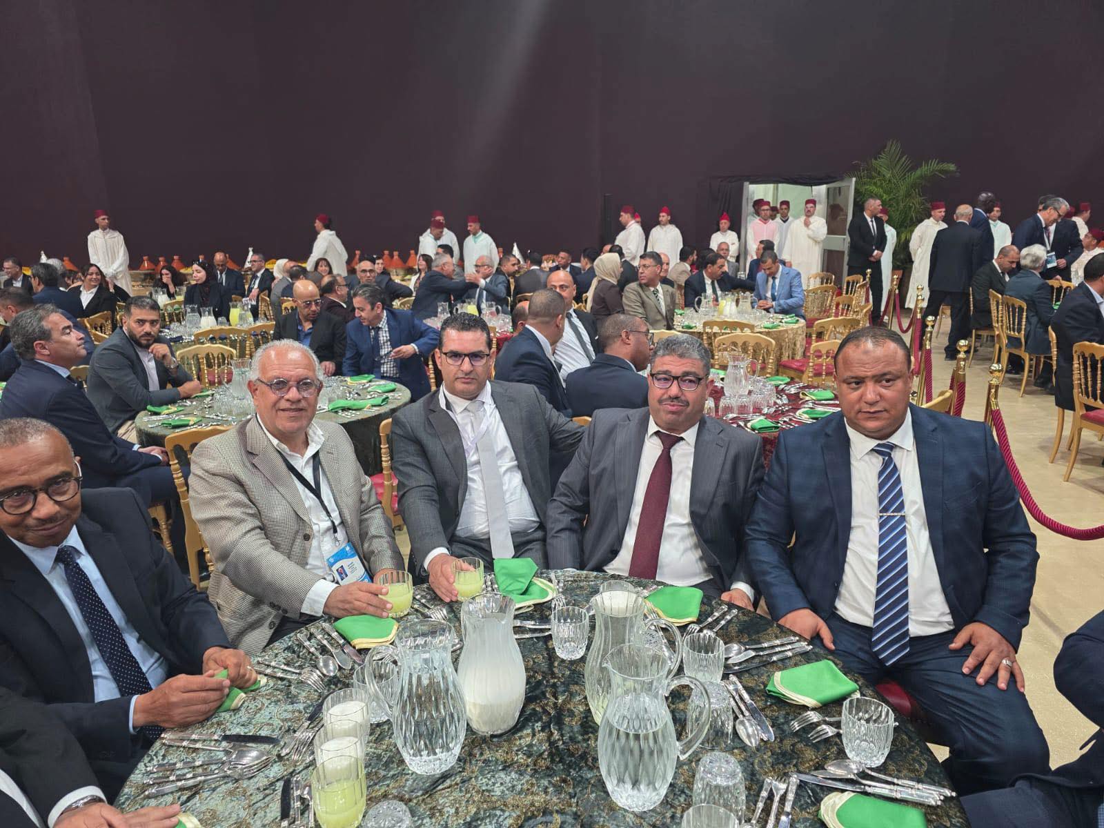 حضور منتخبي جهة مراكش-آسفي في مأدبة عشاء ملكية على هامش المعرض الدولي للفلاحة