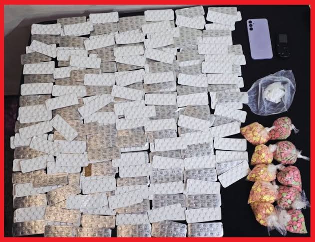 اعتقال شخصين وحجز 6000 “قرقوبية” وصفائح الشيرا وجرعات كوكايين