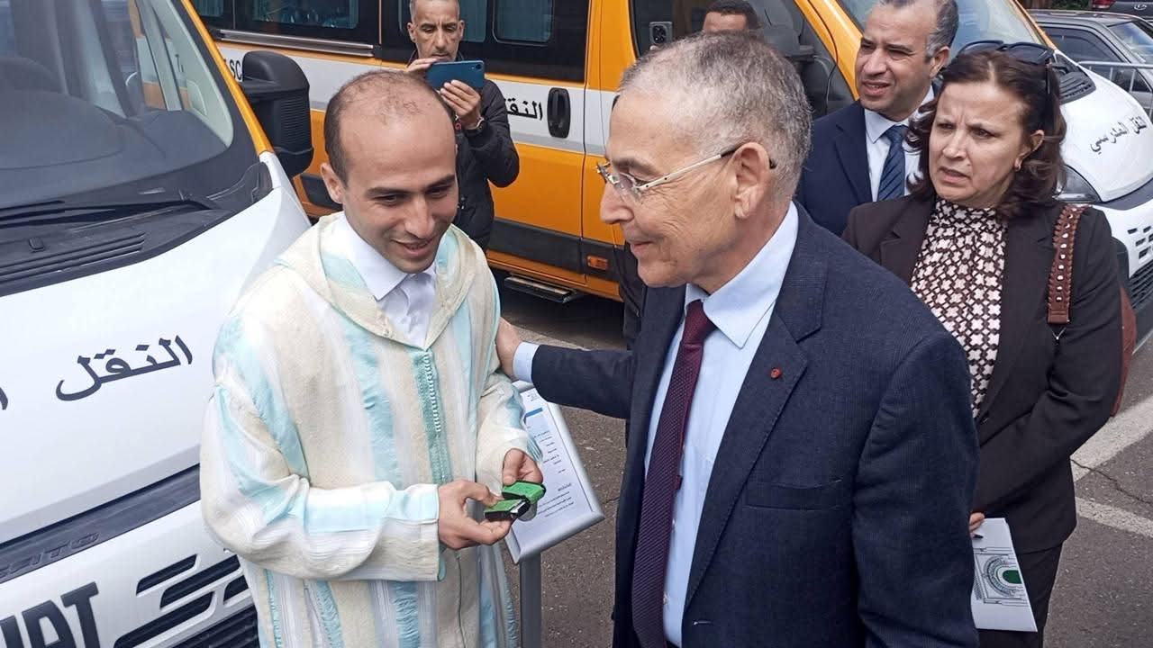 تعزيز أسطول النقل المدرسي بجماعة الأوداية بحافلتين جديدين ضمن مشاريع المبادرة الوطنية