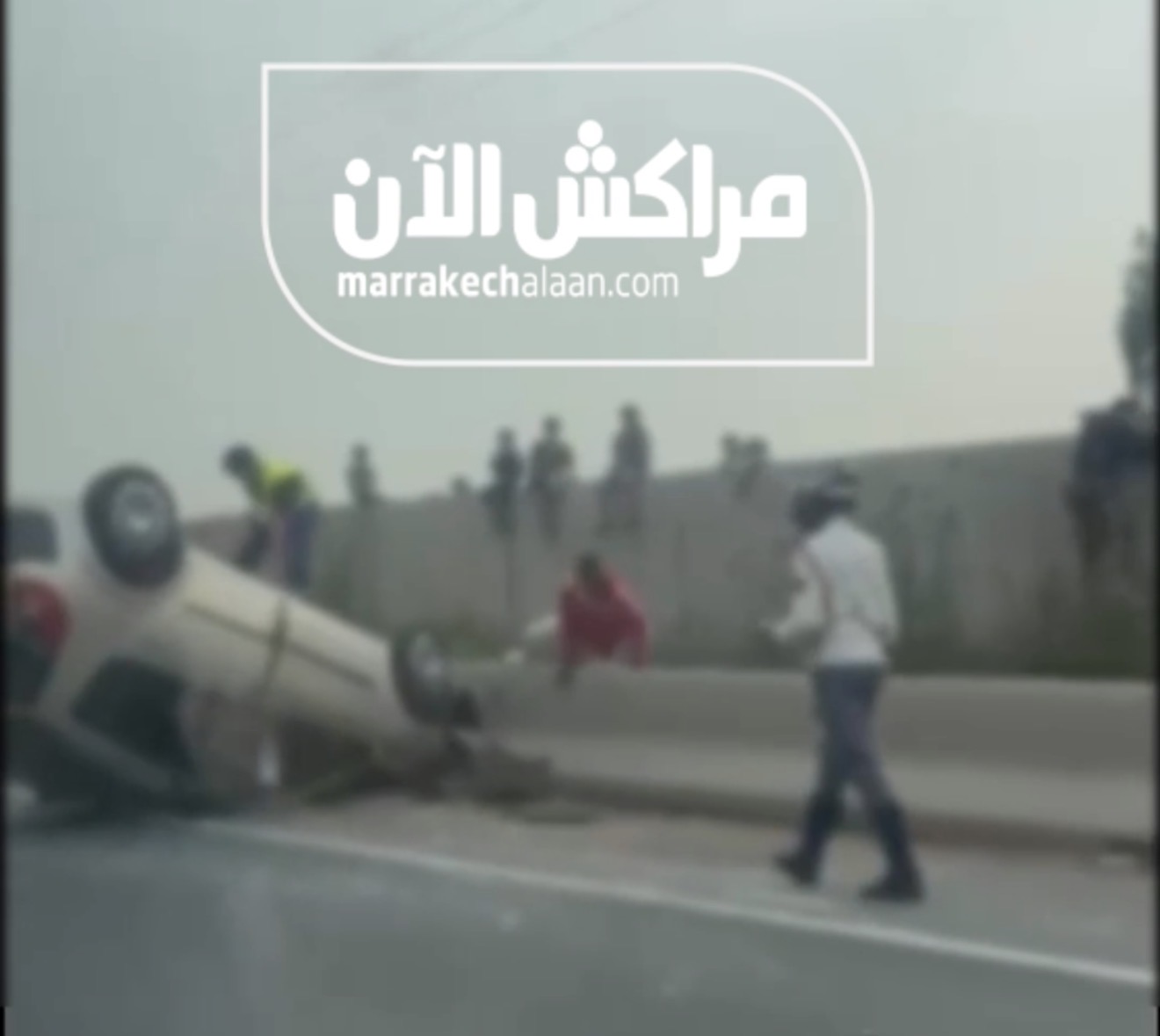 نجاة أفراد عائلة في حادث انقلاب سيارة بالطريق السيار بين مراكش والدار البيضاء