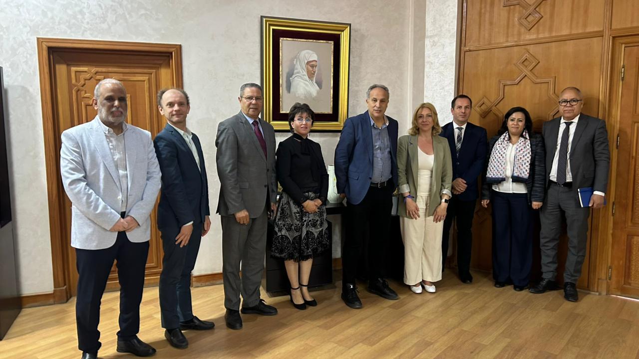 كودار رئيس جهة مراكش اسفي يستعرض آفاق التعاون الثقافي مع وفد رفيع من جهة “إيل دو فرانس”