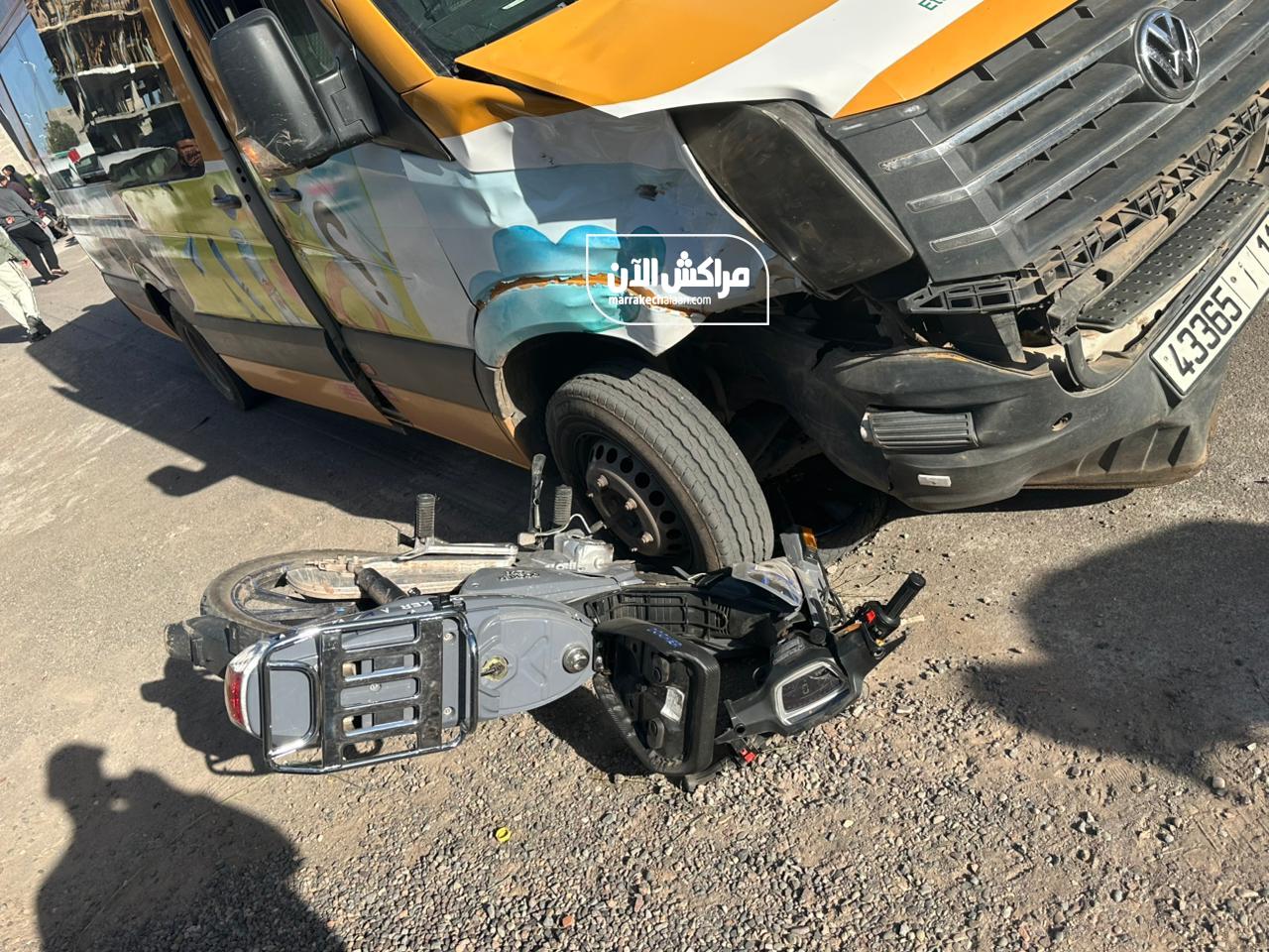 حادث سير بمراكش.. وفاة سائق دراجة نارية إثر اصطدام بسيارة للنقل المدرسي