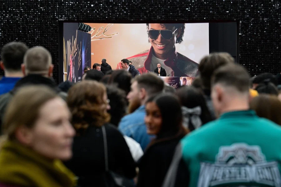 العرض الأول لفيلم عن سيرة مايكل جاكسون يجذب الآلاف إلى برلين