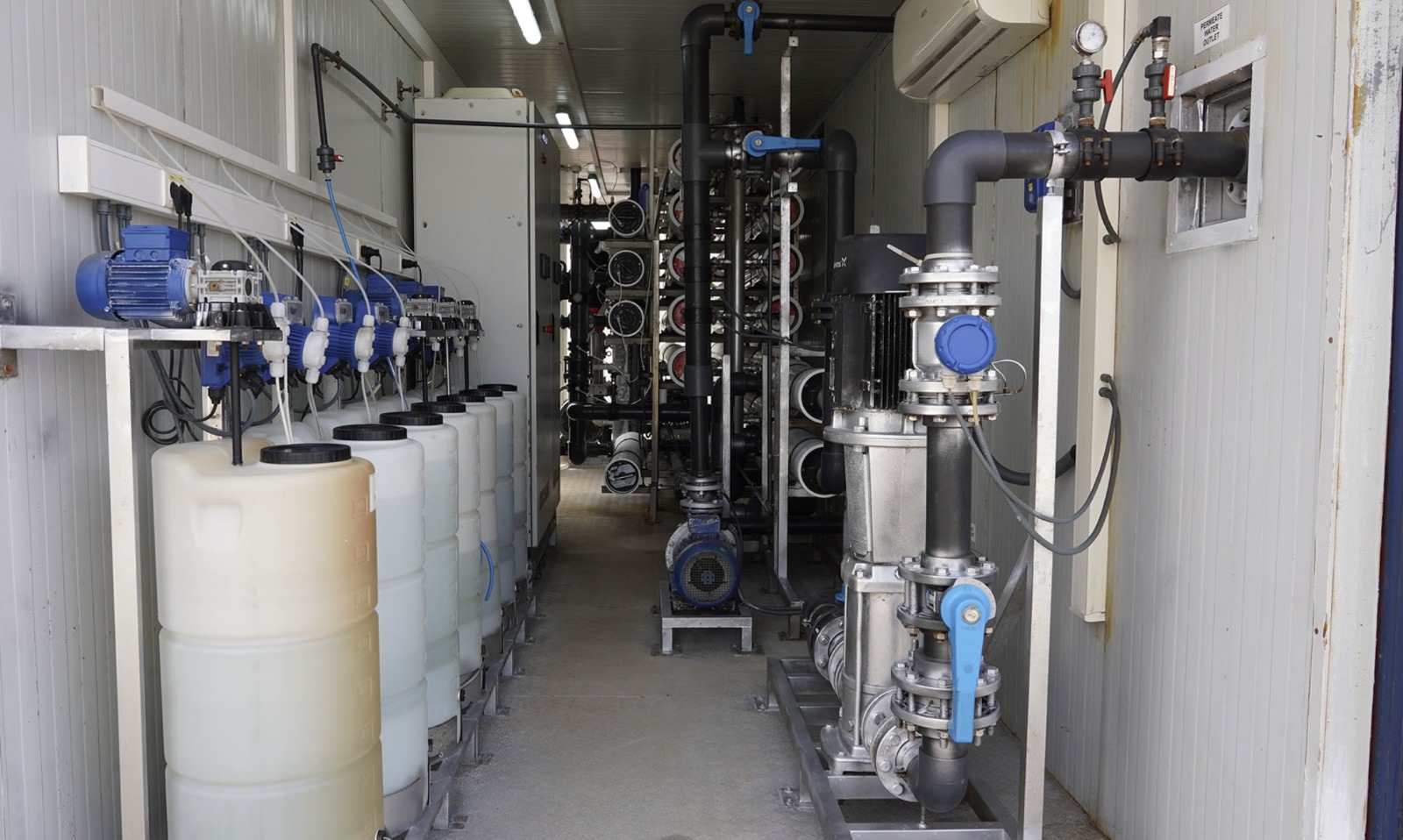 لتعزيز التزويد بالماء الشروب.. اقتناء ووضع 244 محطة متنقلة لتحلية المياه