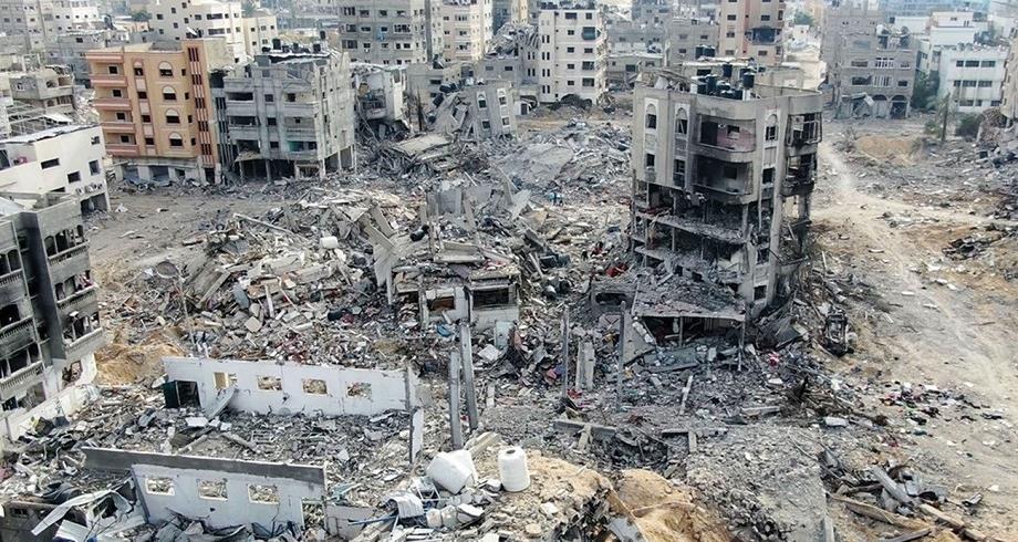 مقتل 12 فلسطينيا في هجمات إسرائيلية على مناطق واسعة بقطاع غزة