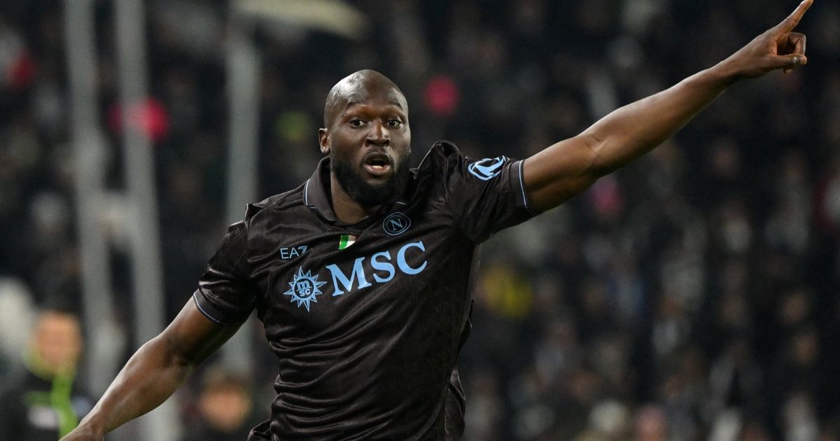 لهذا السبب نابولي يتوعد مهاجمه المتمرّد لوكاكو بالاستبعاد