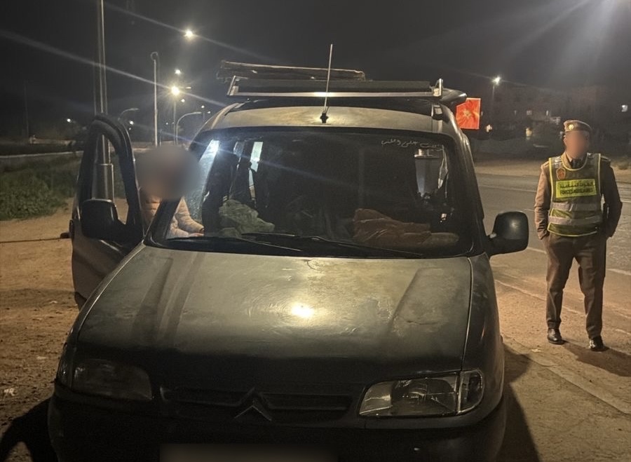 مراكش.. السلطات المحلية والامن يشنان حملة لتحرير شارع عبد الكريم الخطابي من سيارات القهوة المتجولة