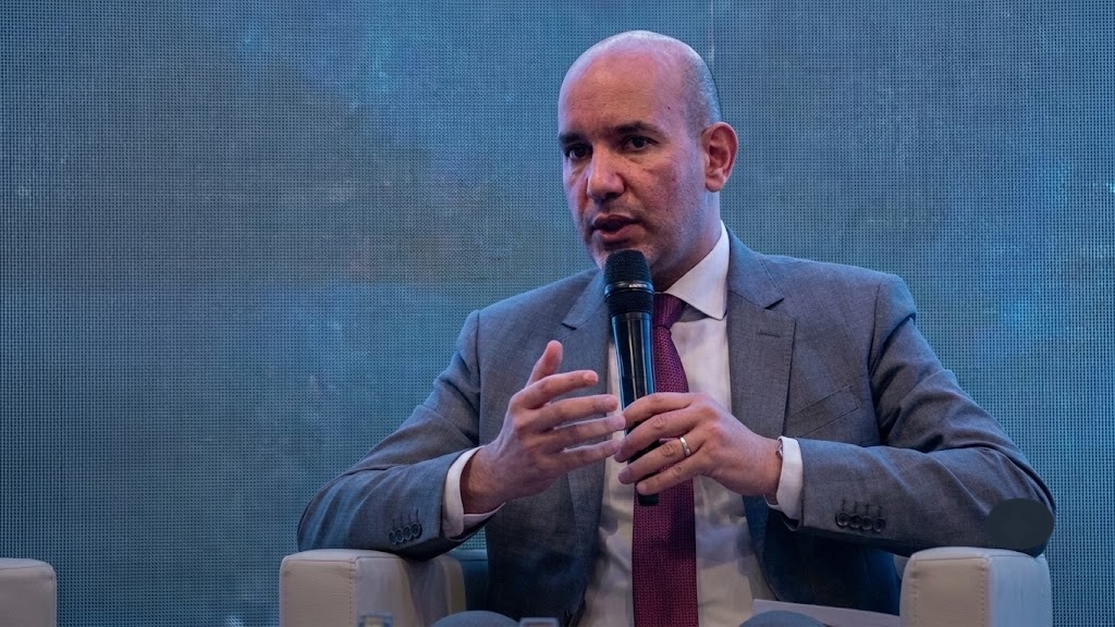 مساعد محفوظ يستعرض بـ”منتدى مراكش” آليات مواكبة المشاريع وتبسيط مساطر الاستثمار