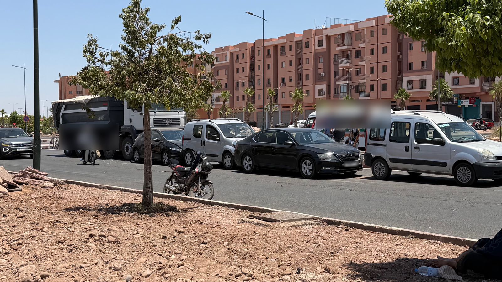 حادث سير يتسبب في خسائر مادية وعرقلة مرورية بشارع “كماسة” بمراكش