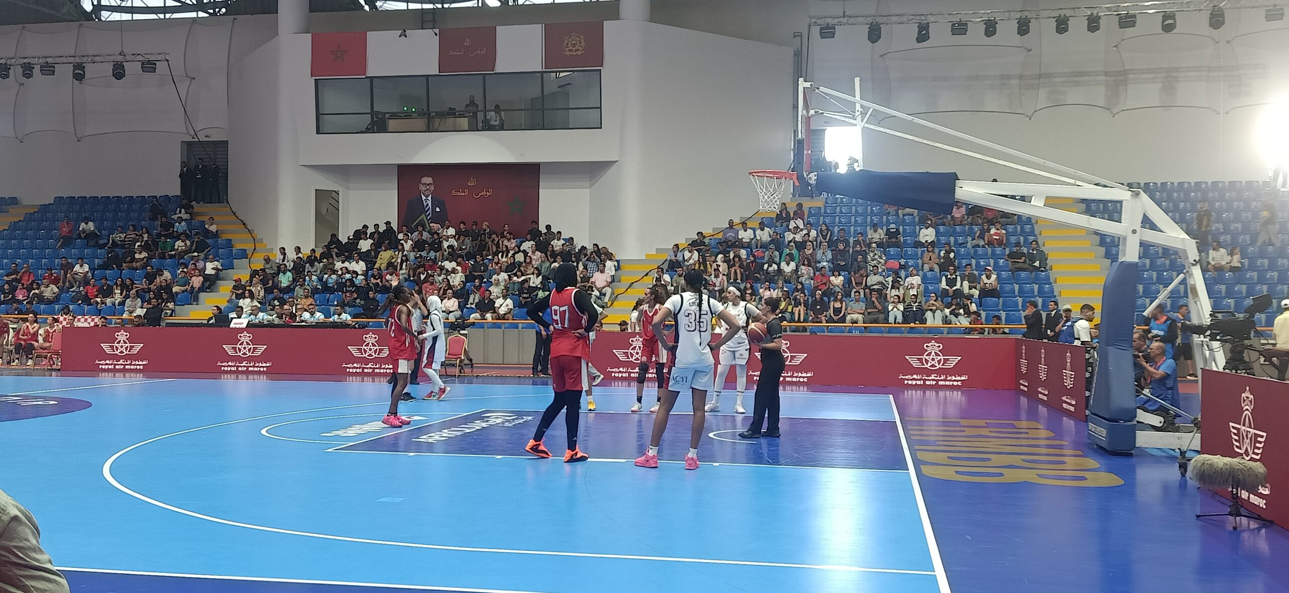 إناث الكوكب المراكشي لكرة السلة يتوجن بلقب كأس العرش على حساب مجد طنجة