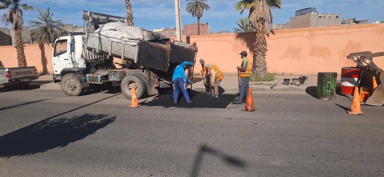 مراكش.. مجلس مقاطعة جليز يرمم أزيد من 150 حفرة بالشبكة الطرقية