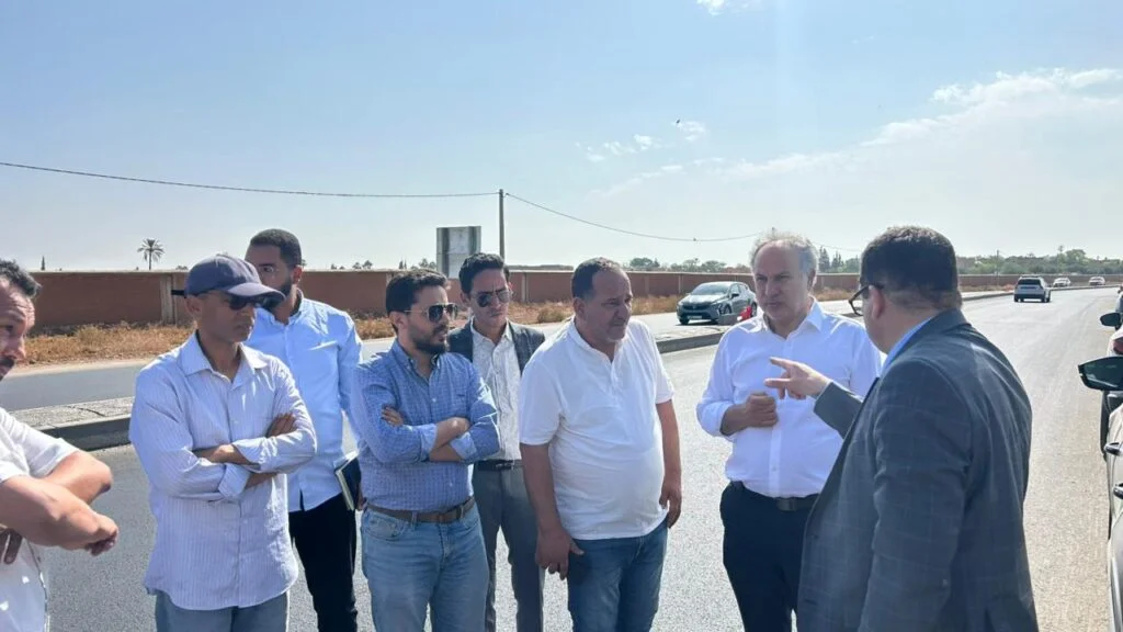 برئاسة كودار.. مجلس جهة مراكش أسفي يصادق على اتفاقية لتثنية وتوسعة الطريق الرابطة بين مراكش وأمزميز