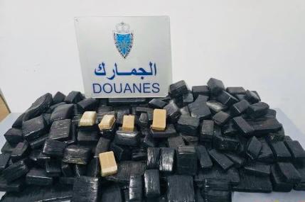 مخبأة بتجاويف سيارته.. إيقاف نرويجي وحجز 62 كلغ حشيش