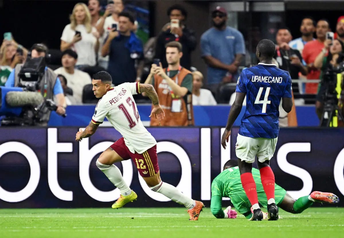 إستياء عميق بفرنسا بعد إقصاء المنتخب الفرنسي من كأس العالم أمام إسبانيا